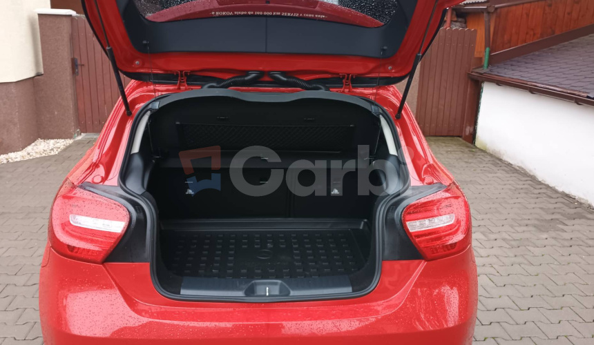Mercedes-Benz A trieda 180 CDI BlueEFFICIENCY Style