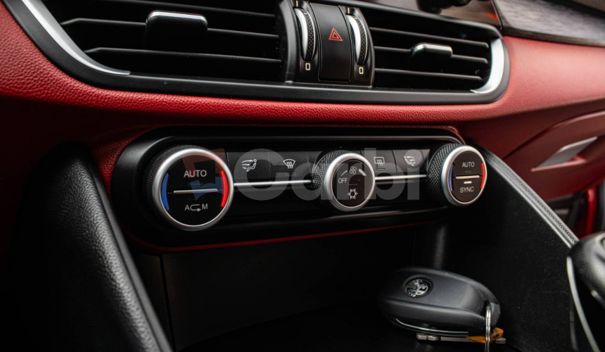 Alfa Romeo Giulia 2.2 Diesel 180 AT Super