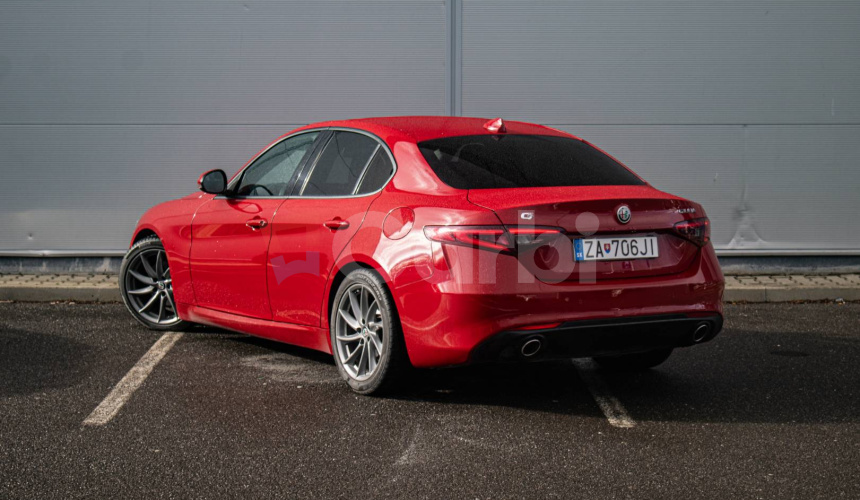 Alfa Romeo Giulia 2.2 Diesel 180 AT Super