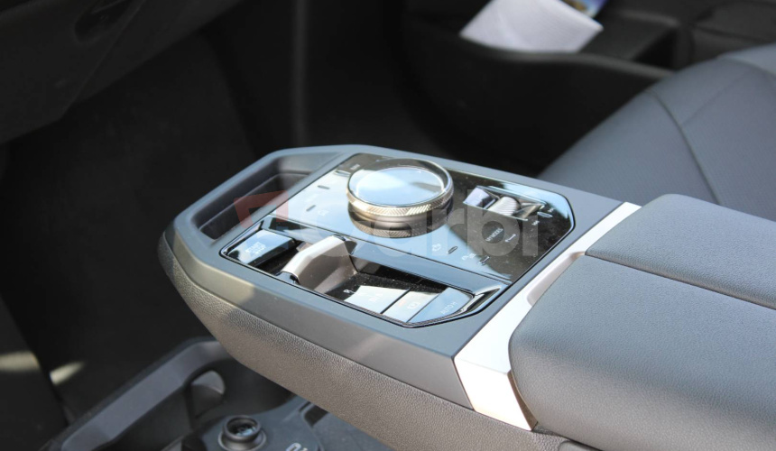 BMW iX 40 xDrive