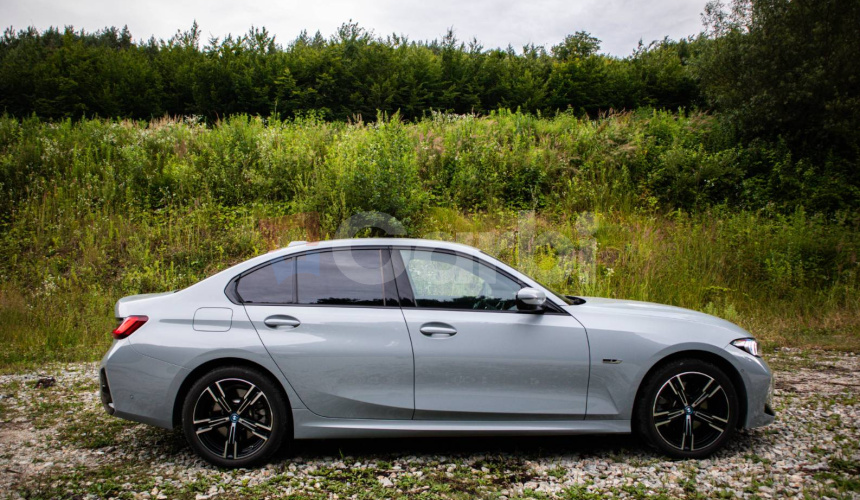 BMW Rad 3 330e PHEV A/T sedan