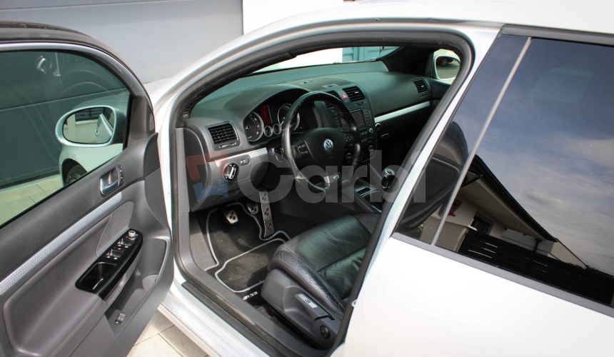 Volkswagen Golf R32 3.2 V6 4-Motion 184kW, M6 5d.