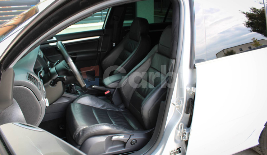 Volkswagen Golf R32 3.2 V6 4-Motion 184kW, M6 5d.