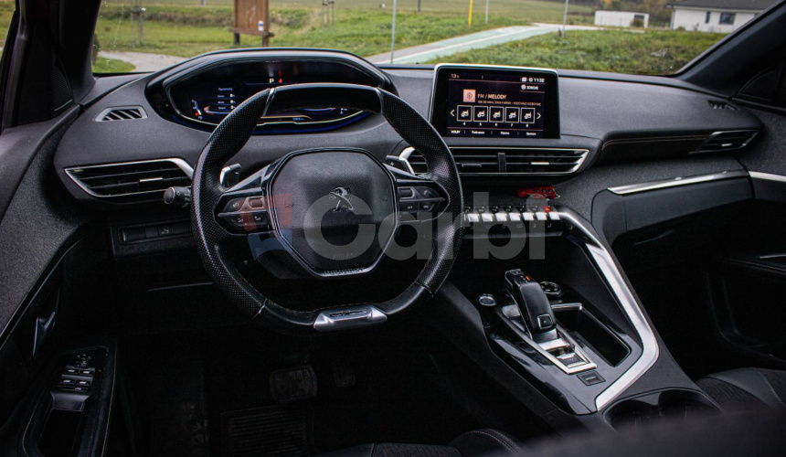 Peugeot 5008 1.6 PureTech 180K GT Line, 1. Majiteľ, Slovenské, I-cockpit, 7miestne