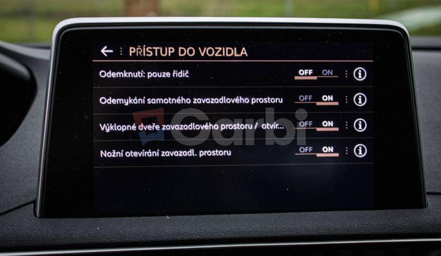 Peugeot 5008 1.6 PureTech 180K GT Line, 1. Majiteľ, Slovenské, I-cockpit, 7miestne