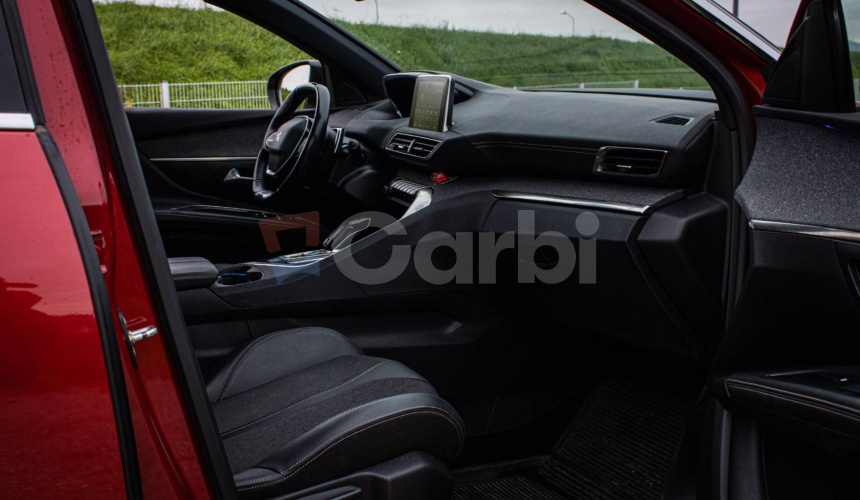 Peugeot 5008 1.6 PureTech 180K GT Line, 1. Majiteľ, Slovenské, I-cockpit, 7miestne