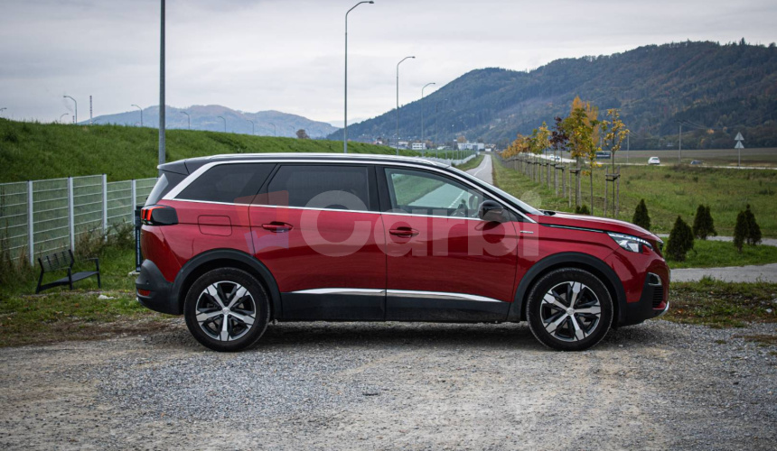 Peugeot 5008 1.6 PureTech 180K GT Line, 1. Majiteľ, Slovenské, I-cockpit, 7miestne