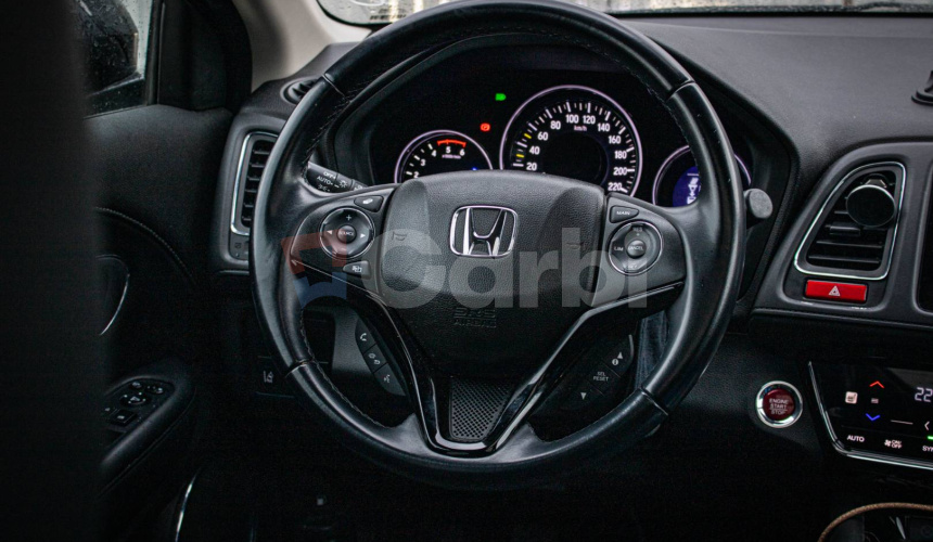 Honda HR-V 1.6 i-DTEC Executive, 1. Majiteľ, Panoráma, Slovenské, servis