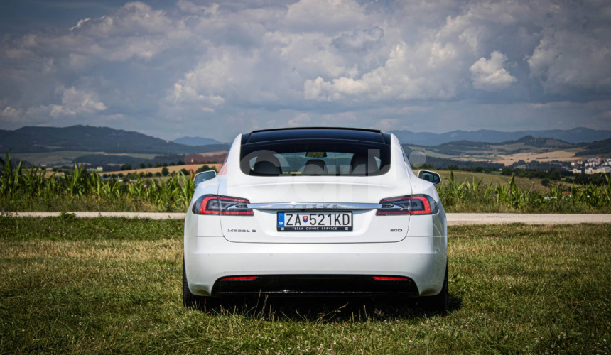Tesla Model S 90D AWD Nabíjanie zdarma, nový procesor, Autopilot FSD, v záruke, CCS adaptér
