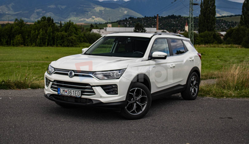 SsangYong Korando 4X4 1.5 LPG M6 Virtual, Kamera, Carplay, Android Auto, Ťažné