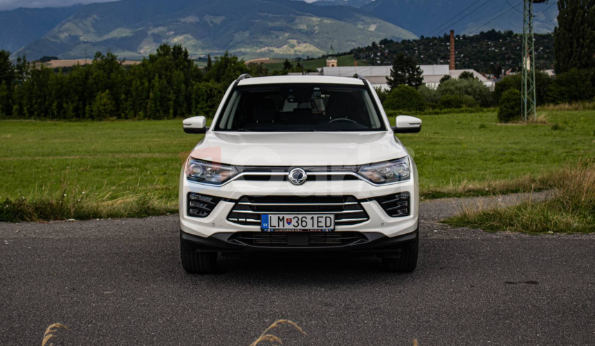 SsangYong Korando 4X4 1.5 LPG M6 Virtual, Kamera, Carplay, Android Auto, Ťažné
