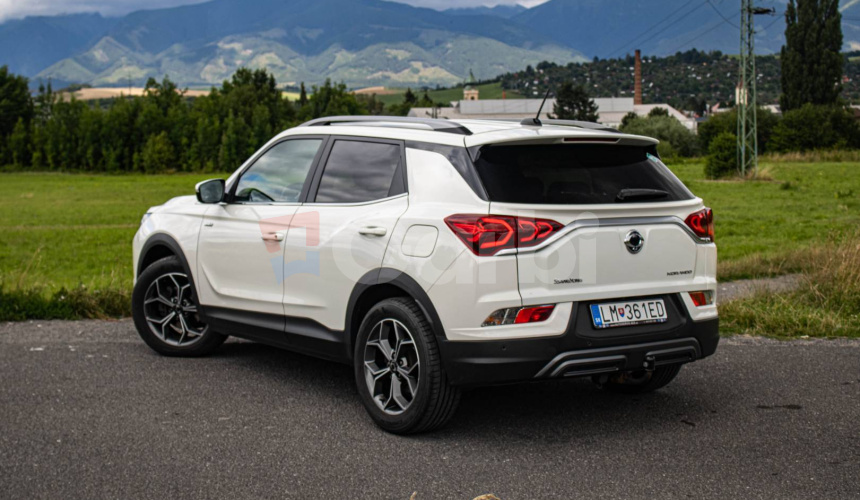 SsangYong Korando 4X4 1.5 LPG M6 Virtual, Kamera, Carplay, Android Auto, Ťažné