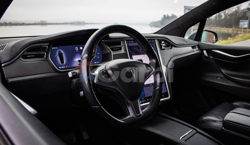 Tesla Model X 90D Premium 7-miestne, Free Supercharger SC01, Carbon, ťažné, odpočet DPH