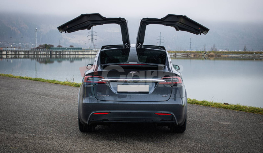 Tesla Model X 90D Premium 7-miestne, Free Supercharger SC01, Carbon, ťažné, odpočet DPH