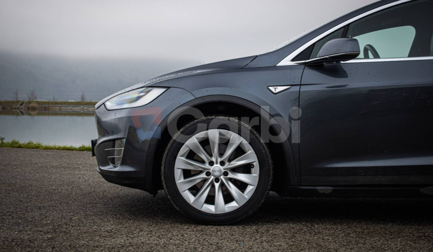 Tesla Model X 90D Premium 7-miestne, Free Supercharger SC01, Carbon, ťažné, odpočet DPH
