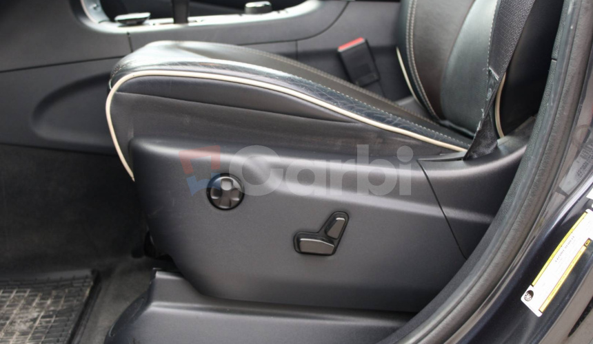Jeep Grand Cherokee 3.0L V6 TD Overland A/T