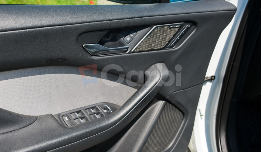 Jaguar I-Pace EV400 AWD 4x4 294kw 400 HP 90 kWh batéria