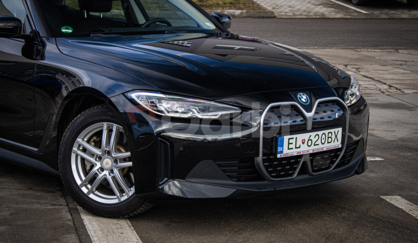 BMW i4 eDrive 40 SOH 95%, Nelakované, HUD, Harman, Odvetrávané sedadlá, DPH