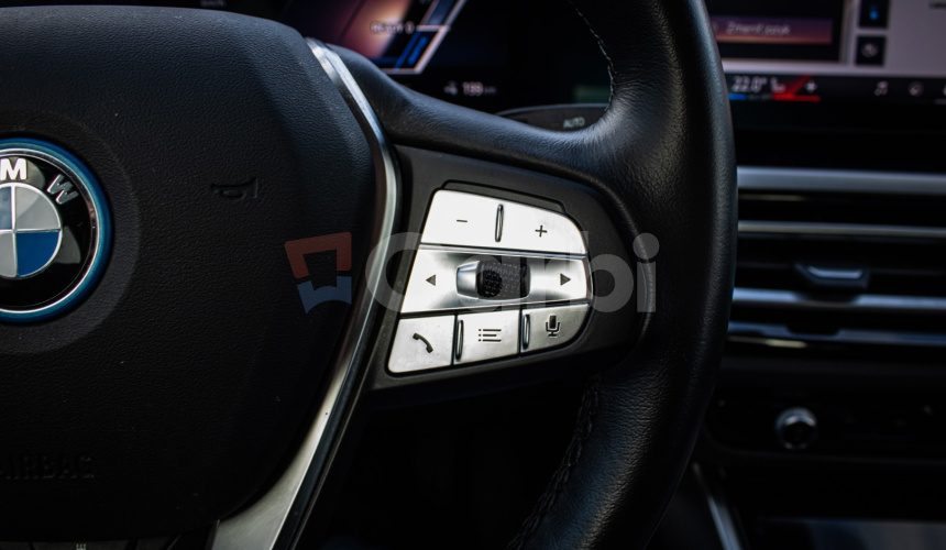 BMW i4 eDrive 40 SOH 95%, Nelakované, HUD, Harman, Odvetrávané sedadlá, DPH