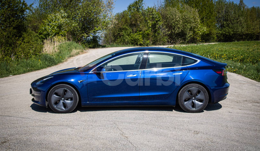 Tesla Model 3 Long Range 75 kWh, Premium Audio, 4x4, ťažné zariadenie, odpočet DPH