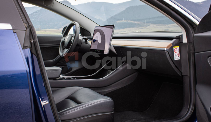 Tesla Model 3 Long Range 75 kWh, Premium Audio, 4x4, ťažné zariadenie, odpočet DPH
