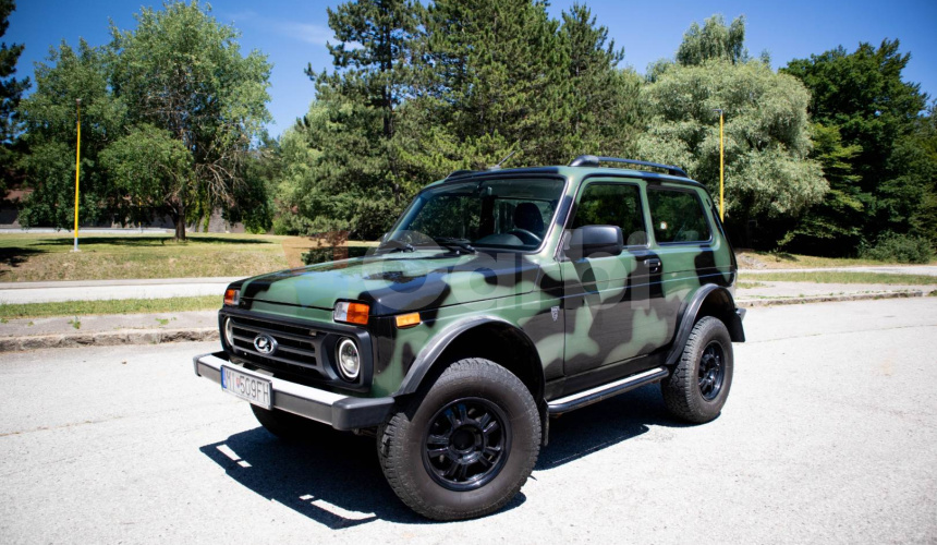 Lada Niva Bronto