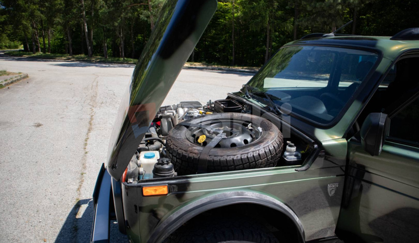 Lada Niva Bronto