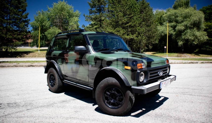 Lada Niva Bronto