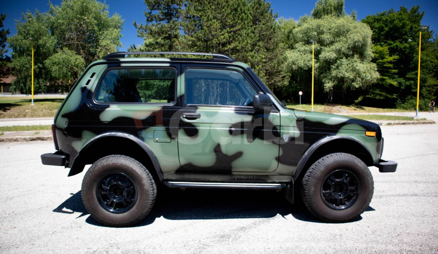 Lada Niva Bronto