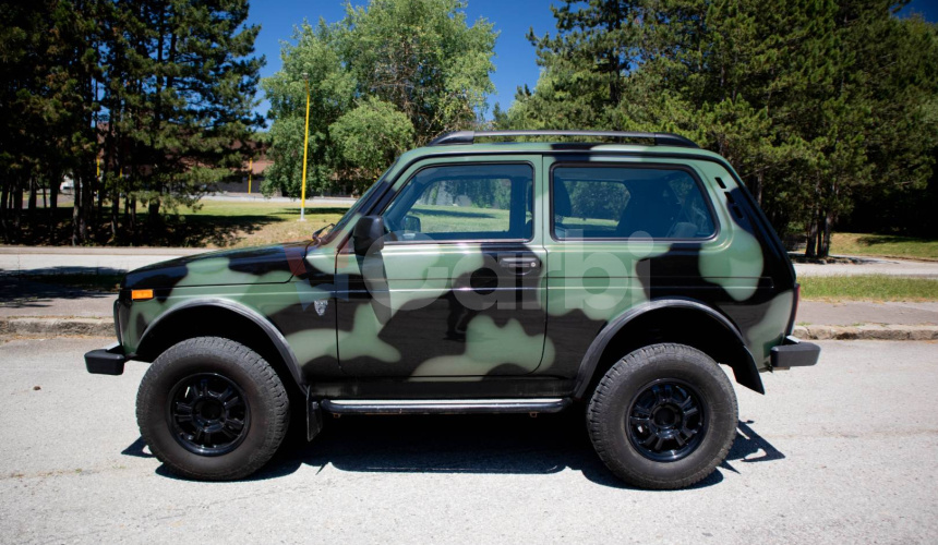 Lada Niva Bronto