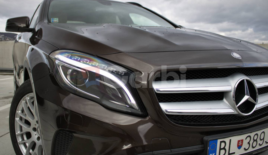 Mercedes-Benz GLA 200 d A/T