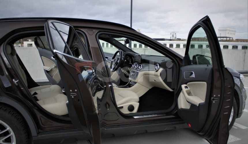 Mercedes-Benz GLA 200 d A/T