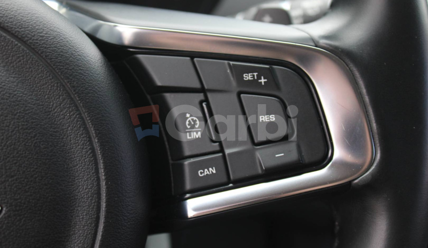 Jaguar F-Pace 3.0 TDV6 R-Sport AWD A/T