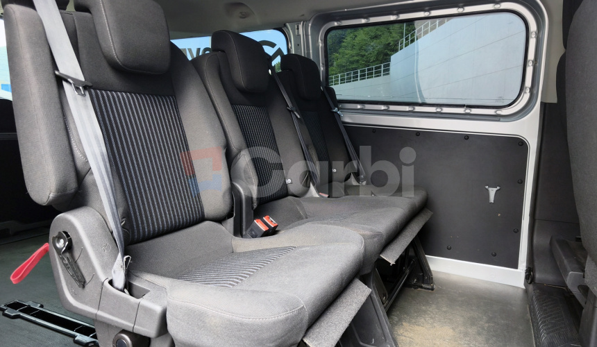 Ford Transit Custom 2.2 TDCi 9-Miestne