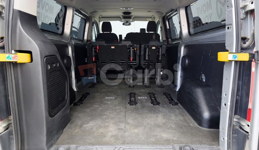 Ford Transit Custom 2.2 TDCi 9-Miestne