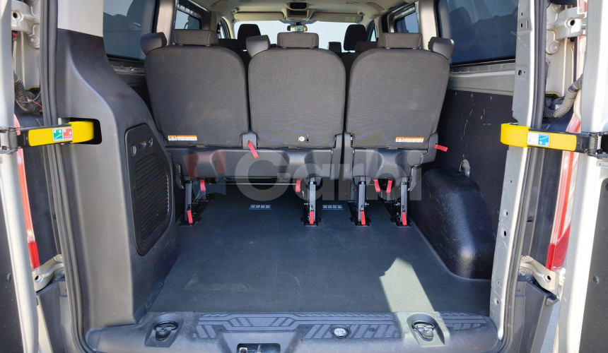 Ford Transit Custom 2.2 TDCi L2H1 9-Miestne