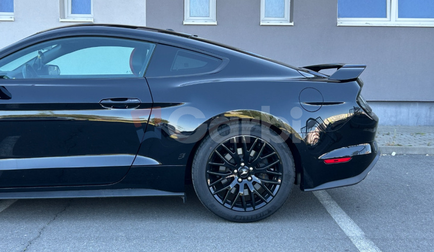 Ford Mustang GT 5.0 manuál