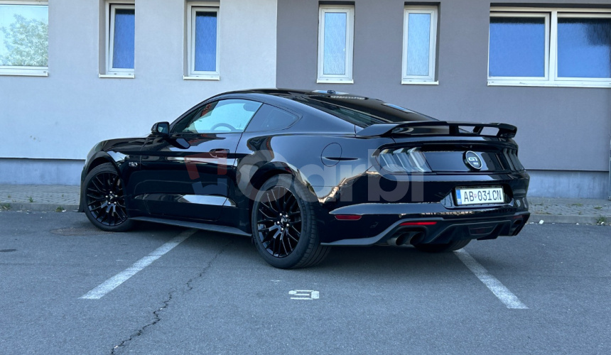 Ford Mustang GT 5.0 manuál