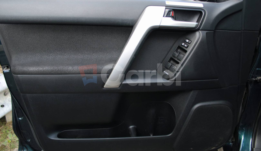 Toyota Land Cruiser 2.8 D-4D 204 Comfort A/T 4x4