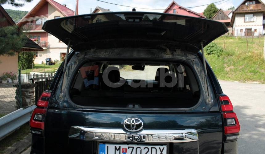 Toyota Land Cruiser 2.8 D-4D 204 Comfort A/T 4x4