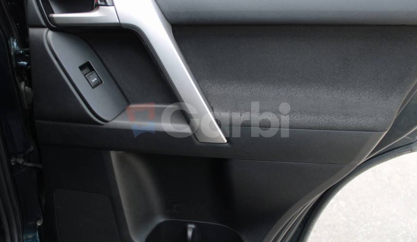 Toyota Land Cruiser 2.8 D-4D 204 Comfort A/T 4x4