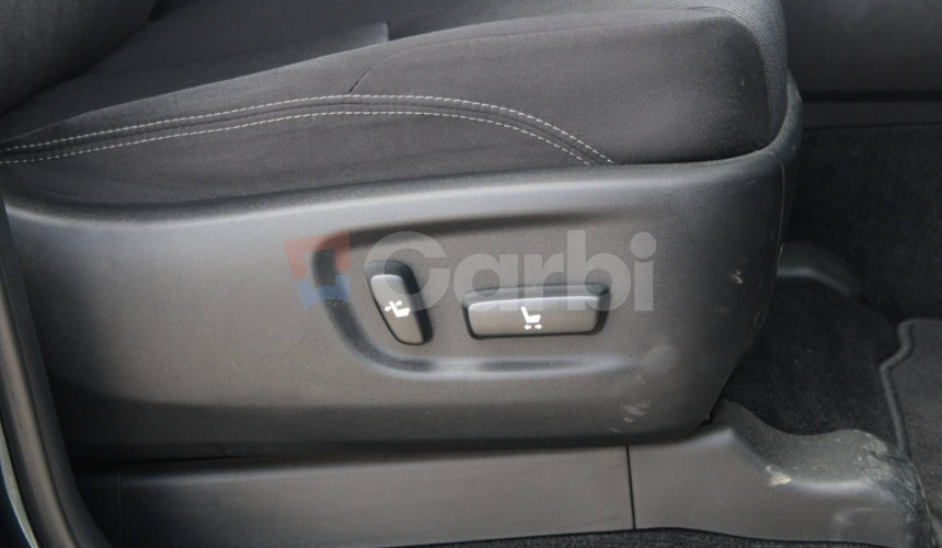 Toyota Land Cruiser 2.8 D-4D 204 Comfort A/T 4x4
