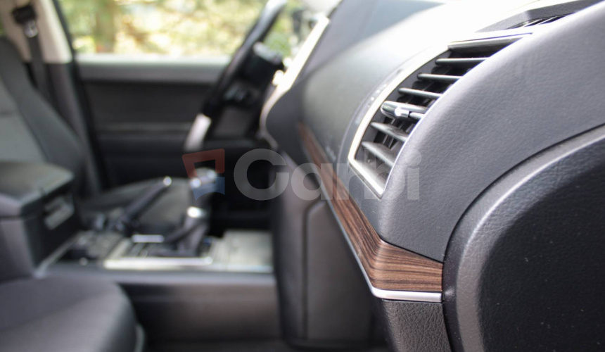 Toyota Land Cruiser 2.8 D-4D 204 Comfort A/T 4x4