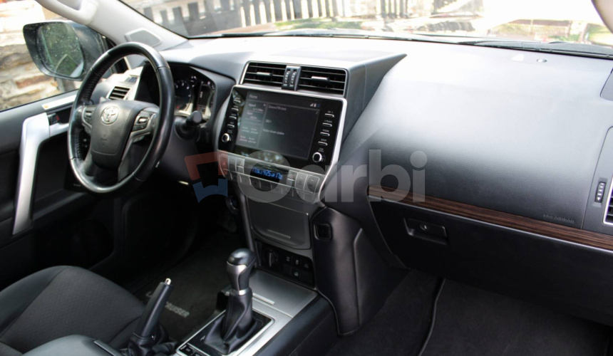Toyota Land Cruiser 2.8 D-4D 204 Comfort A/T 4x4