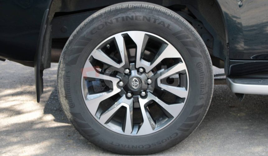 Toyota Land Cruiser 2.8 D-4D 204 Comfort A/T 4x4