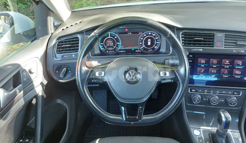 Volkswagen Golf e