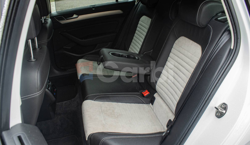 Volkswagen Passat Variant 2.0 BiTDI 240k BMT Highline 4MOTION DSG Busin
