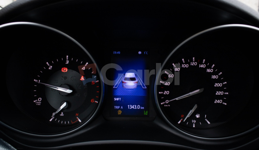 Toyota Avensis Combi 2.0 D-4D S&S Executive, Slovenské, pravidelný servis, kamera