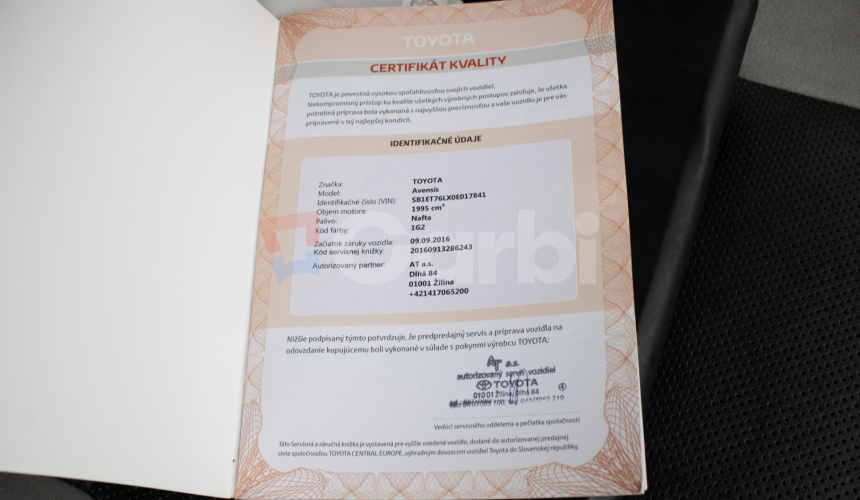 Toyota Avensis Combi 2.0 D-4D S&S Executive, Slovenské, pravidelný servis, kamera