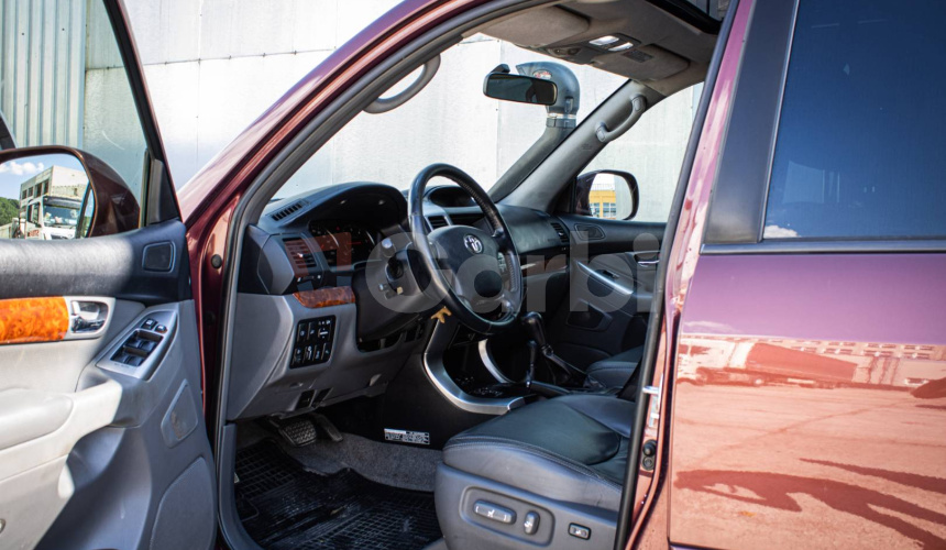 Toyota Land Cruiser 3.0 D-4D Lux+ A/T